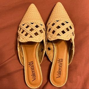 Wicker Pointed Flats